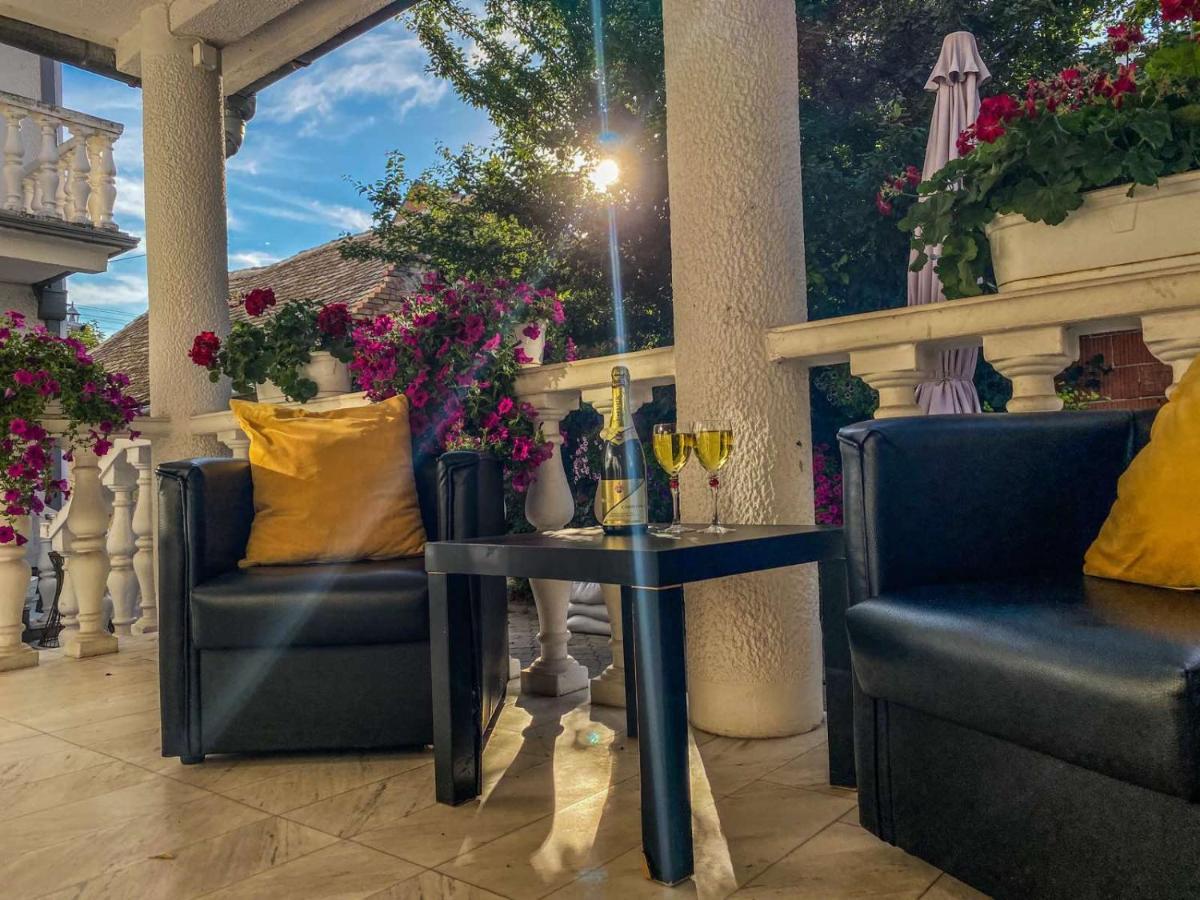 Apartments Vila White House Pančevo Εξωτερικό φωτογραφία