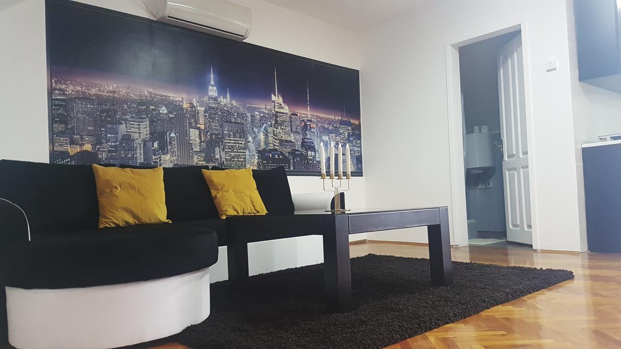Apartments Vila White House Pančevo Εξωτερικό φωτογραφία